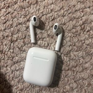 Apple AirPods Gen 2